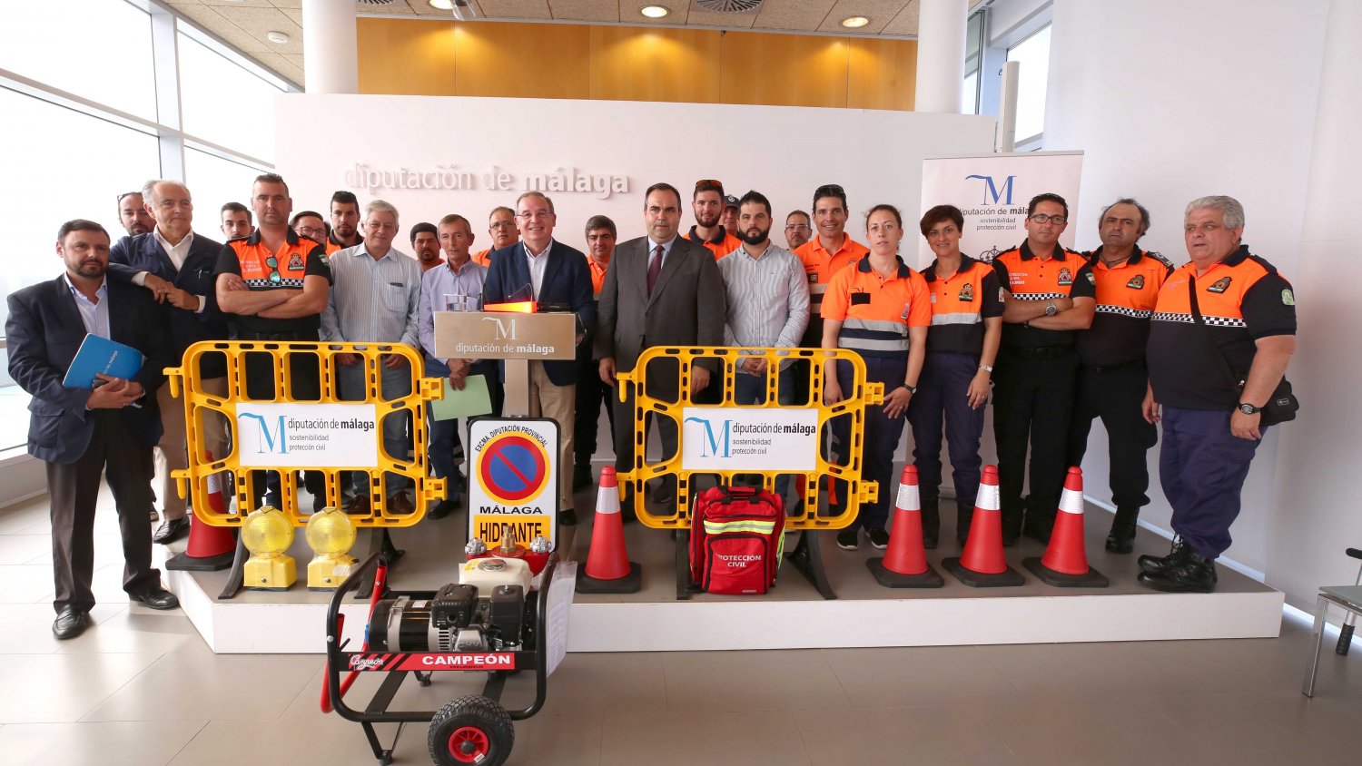 La Diputación facilita a los ayuntamientos material para hacer frente a situaciones de emergencia