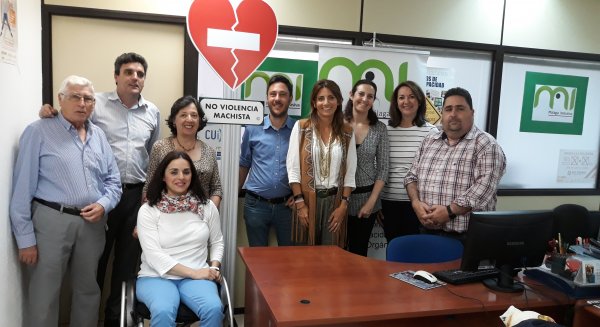 La campaña 'No a la violencia machista' llega a la Asociación Málaga Inclusiva