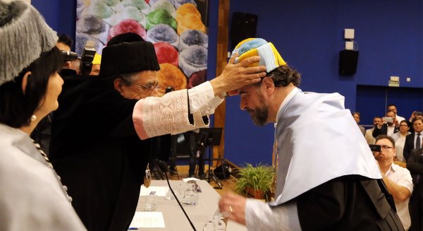 Carlos Álvarez, nuevo doctor honoris causa de la Universidad de Málaga