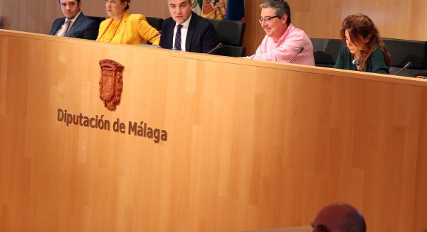 La Diputación aprueba destinar 4,8 millones de euros de su superávit a inversiones en la provincia