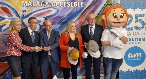 El autismo y Málaga se unen en la III Jornada de Esgrima Solidaria