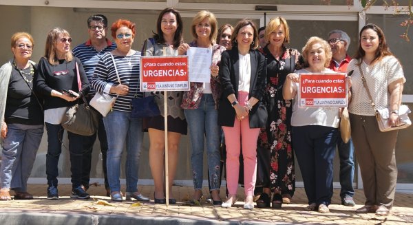 El PP señaliza con un 'estacazo' la carencia de urgencias del centro de salud de Churriana