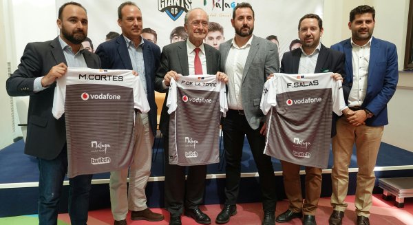 Málaga presume de su apuesta por los eSports con la presentación de la nueva piel de Giants Gaming