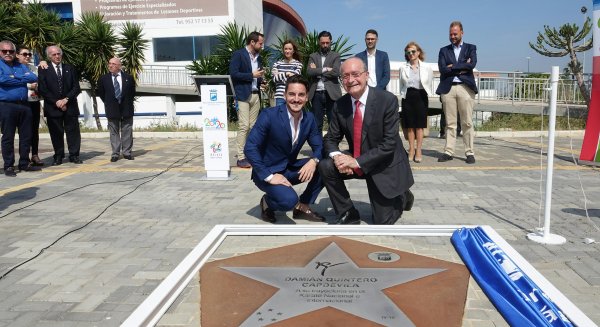 El karateka Damián Quintero entra en el Paseo de las Estrellas