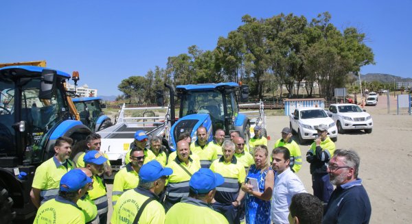 Marbella duplica la maquinaria de limpieza de las playas con una inversión cercana al millón de euros en cuatro años