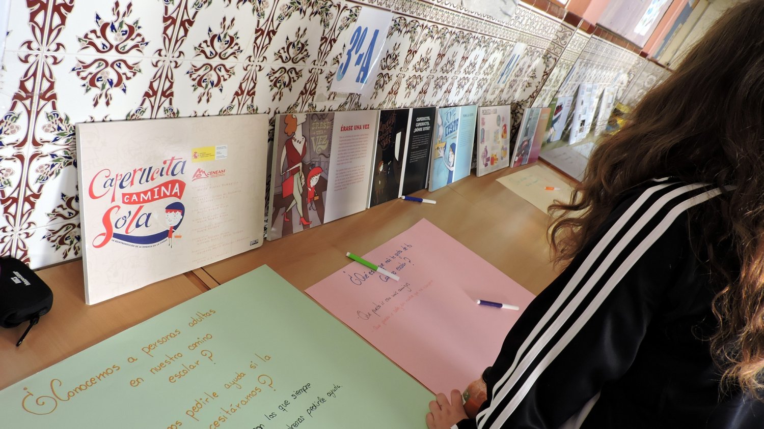 Estepona colabora con el colegio Simón Fernández en un proyecto que promueve la movilidad y la autonomía infantil