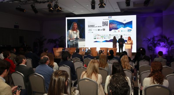 Marbella traslada su compromiso al sector turístico “para que pueda aprovechar la revolución tecnológica”