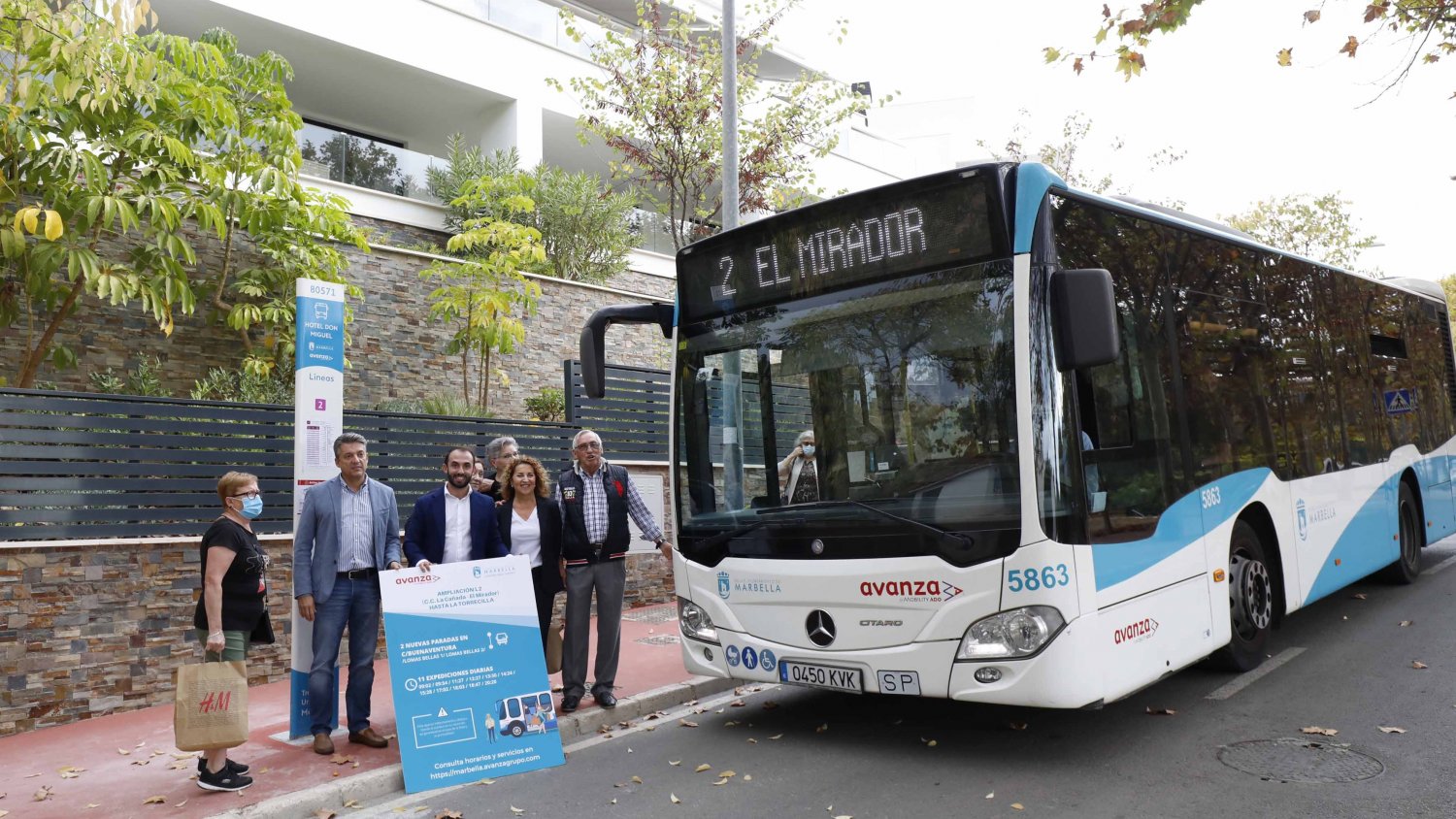 Marbella incorpora dos nuevas paradas en el barrio de La Torrecilla con la Línea 2