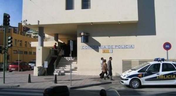 Ordenan el ingreso en un hospital del acusado de matar a puñaladas a su madre en Fuengirola