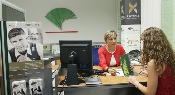 Unicaja Banco ofrece un año más la posibilidad de financiar el pago del IRPF y adelantar la devolución