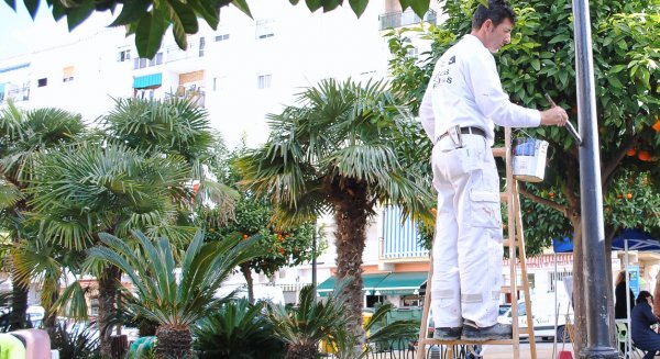 Estepona realiza más de 300 actuaciones de mejora en la ciudad con la campaña ‘12 meses, 12 barrios’