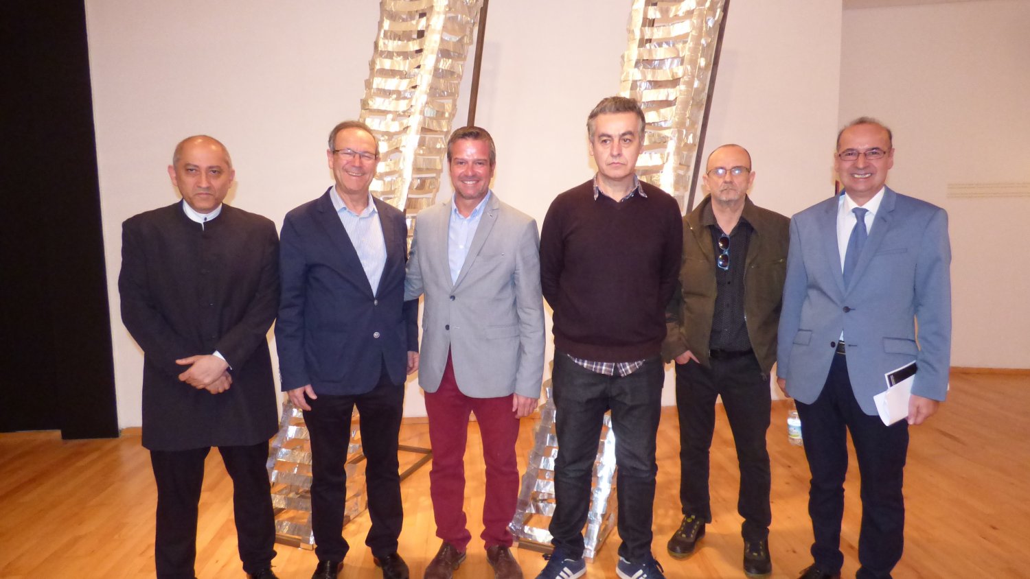 El MVA acoge la exposición 'Extraña Varsovia', que explora la década de los noventa a través de las obras de seis artistas multidisciplinares vinculados a Málaga