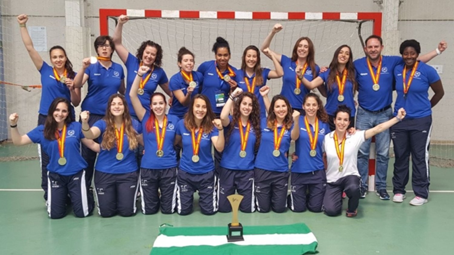El equipo de balonmano femenino, Campeón de España Universitario tras superar a Valencia en la final