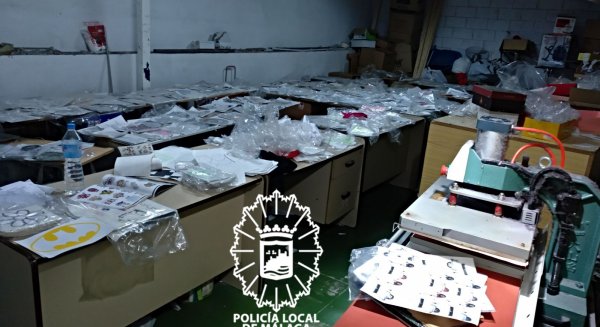 Desmantelan en Málaga un taller clandestino dedicado a la falsificación y distribución de productos textiles de marcas registra
