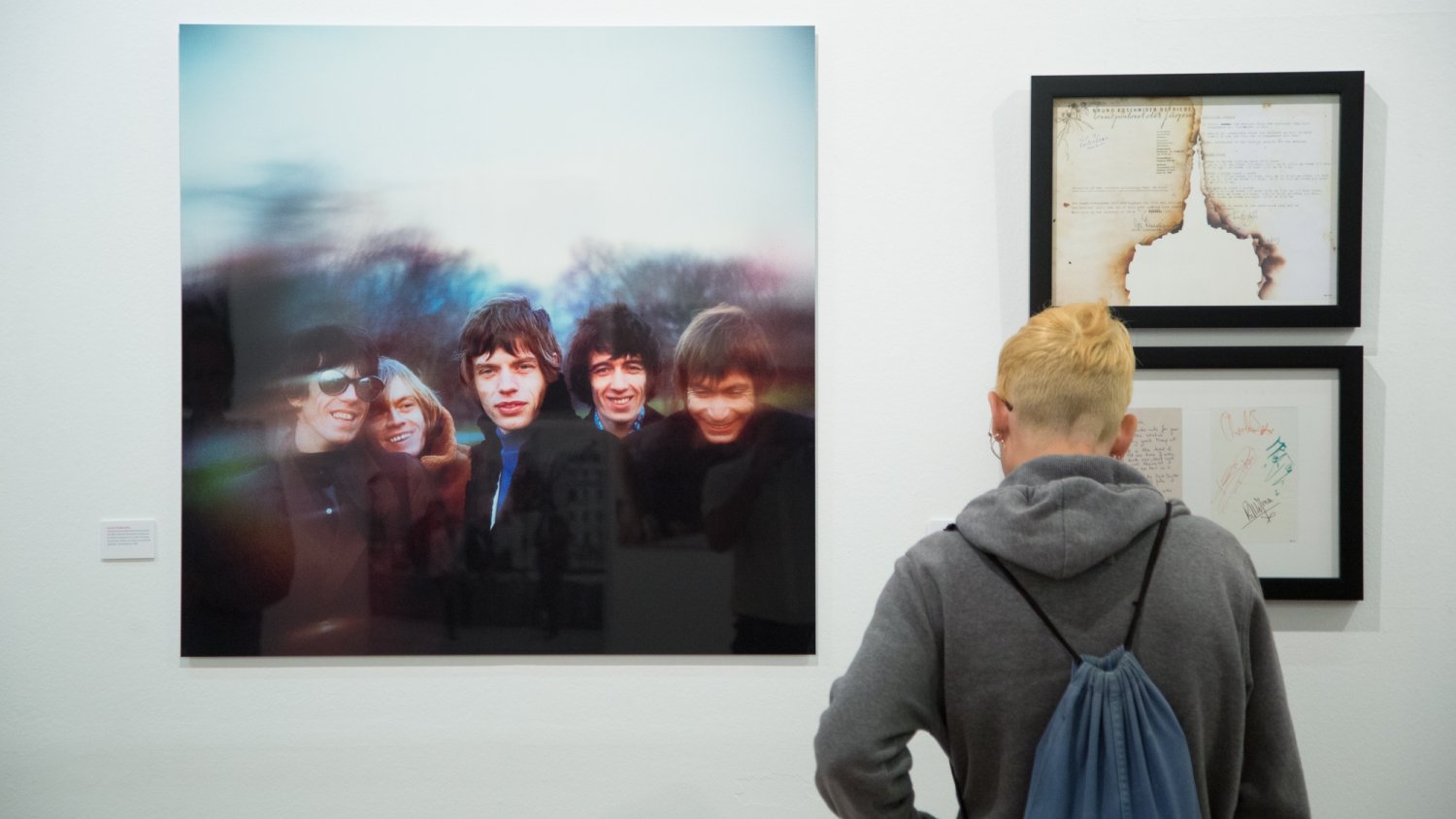 Cerca de 12.200 personas visitan la exposición inédita 'Los Beatles y los Rolling Stones' de La Térmica