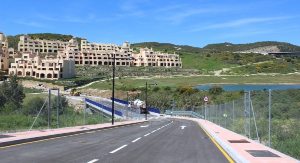 Entran en su recta final las obras de la nueva conexión en Valle Romano que dará acceso al Hospital de Estepona