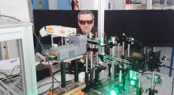 La sociedad de espectroscopia de Estados Unidos premia la catedrático Javier Laserna