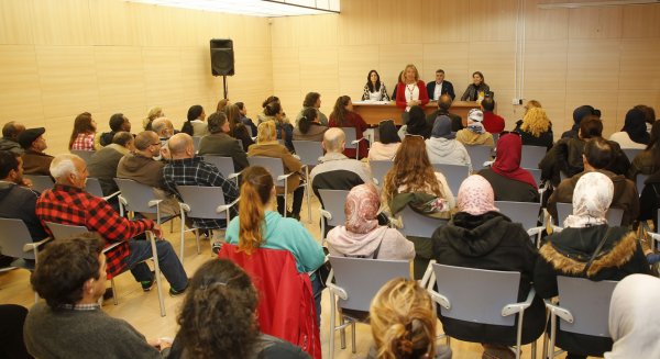 Marbella mantiene una primera toma de contacto con los 120 seleccionados en el Programa Extraordinario de Ayuda a la Contratación