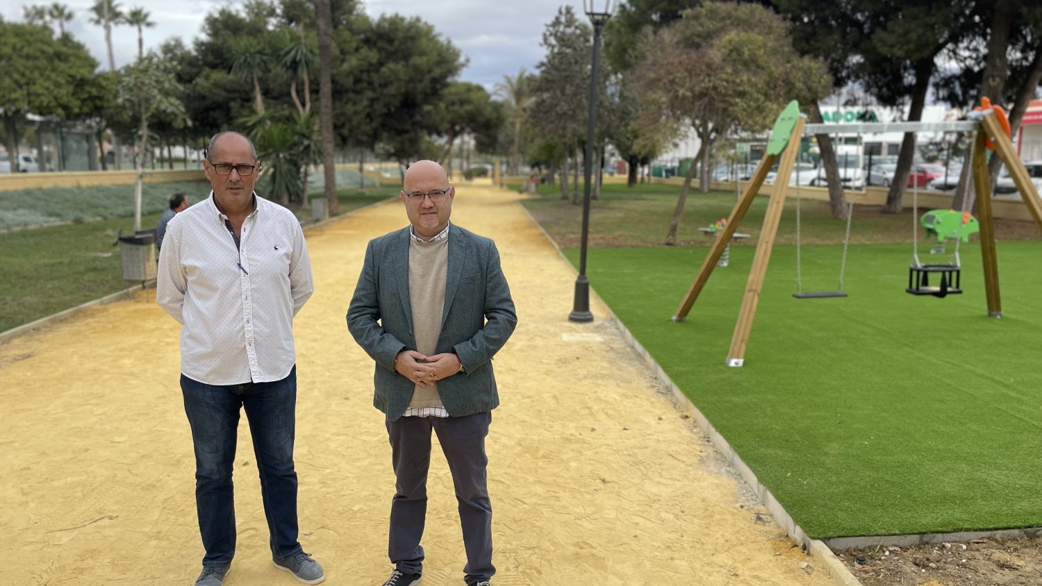 Torre del Mar inaugura un gran parque con recinto exclusivo para mascotas