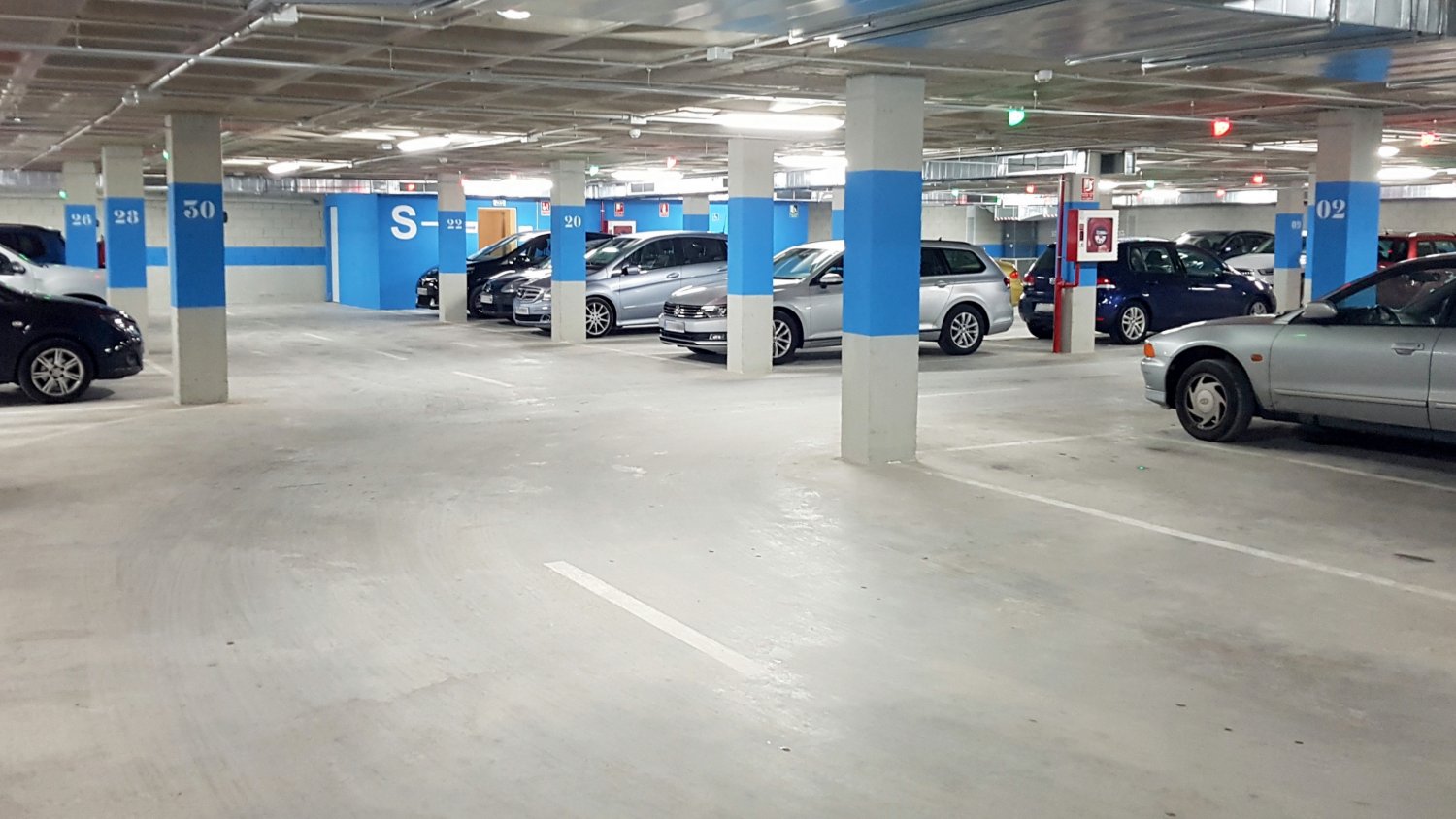 El primer parking público del centro histórico de Estepona registra 15.000 usuarios en el primer mes