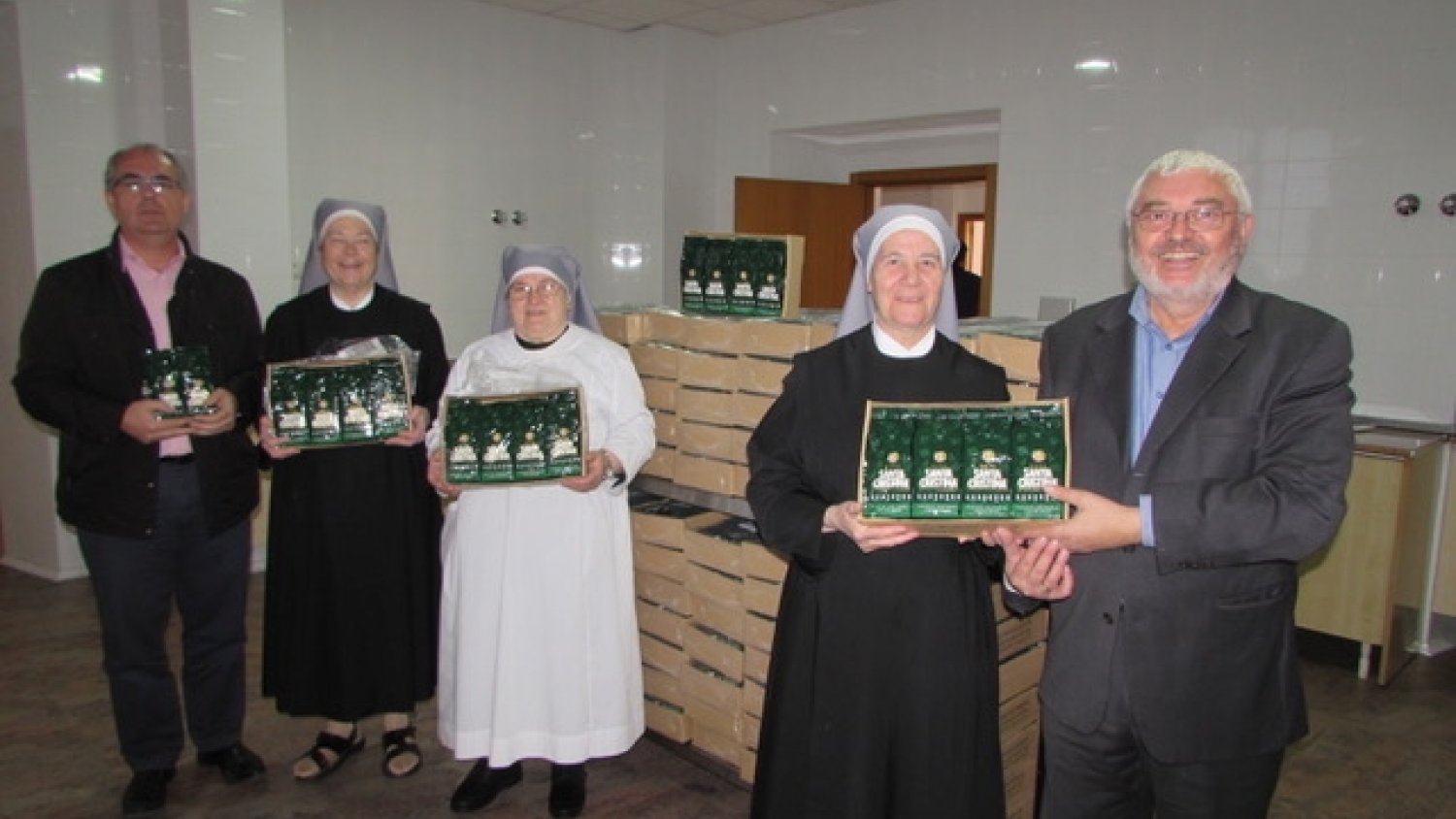 Cafés Santa Cristina duplica hasta 400 kilos de café su donación solidaria a las Hermanitas de los Pobres
