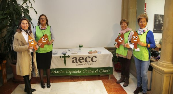 Marbella apoya la acción informativa de la AECC en el Día Mundial del Cáncer de Colon