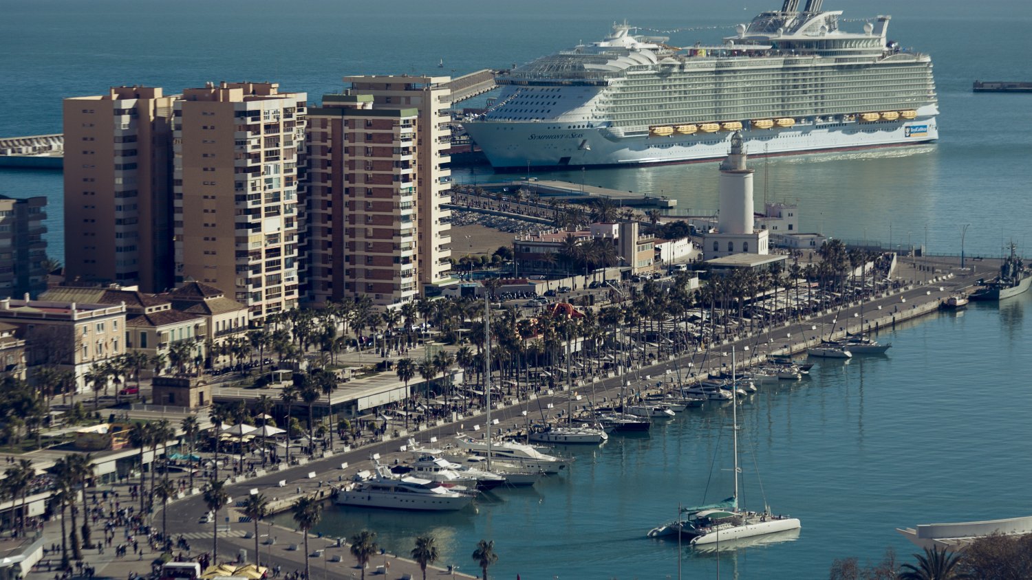 El puerto de Málaga prevé alcanzar los 170.000 pasajeros de crucero durante la temporada de primavera