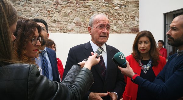 De La Torre: 