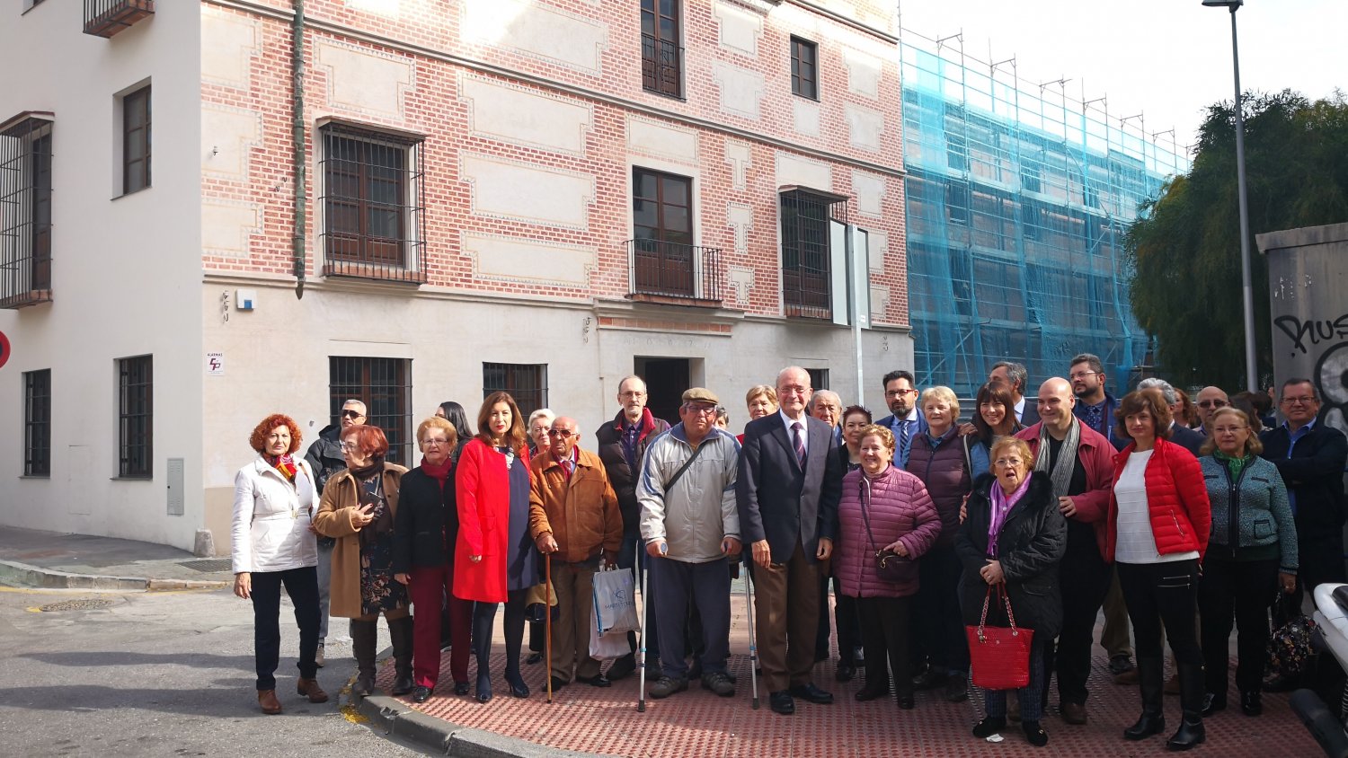 De La Torre entrega una nueva promoción de VPO a personas mayores