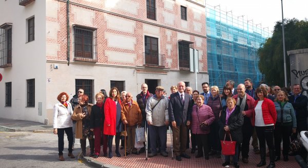 De La Torre entrega una nueva promoción de VPO a personas mayores