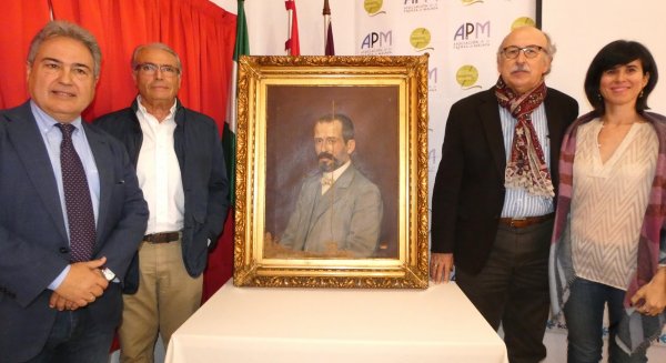 La Asociación de la Prensa recibe el retrato original de uno de sus fundadores