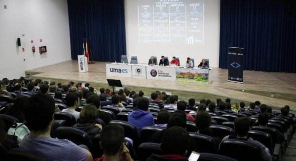 Informática celebra su quinta Hackers Week con un variado programa de conferencias, talleres y juegos