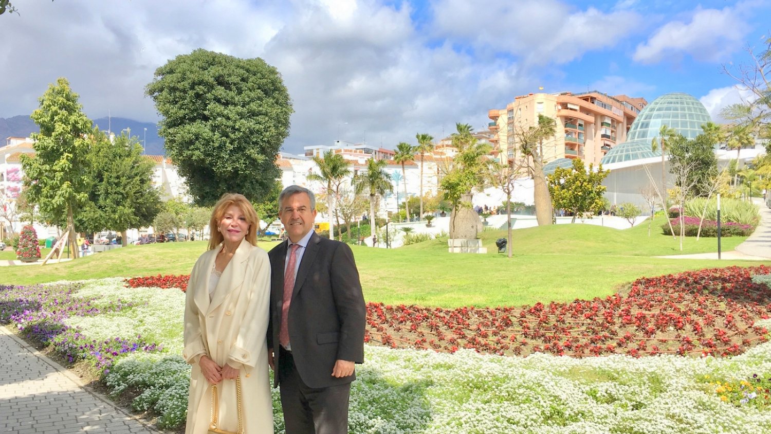 García Urbano y la baronesa Thyssen inauguran 'Los jardines de Carmen Thyssen' en el Parque Botánico de Estepona
