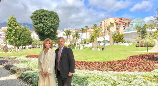 García Urbano y la baronesa Thyssen inauguran 'Los jardines de Carmen Thyssen' en el Parque Botánico de Estepona