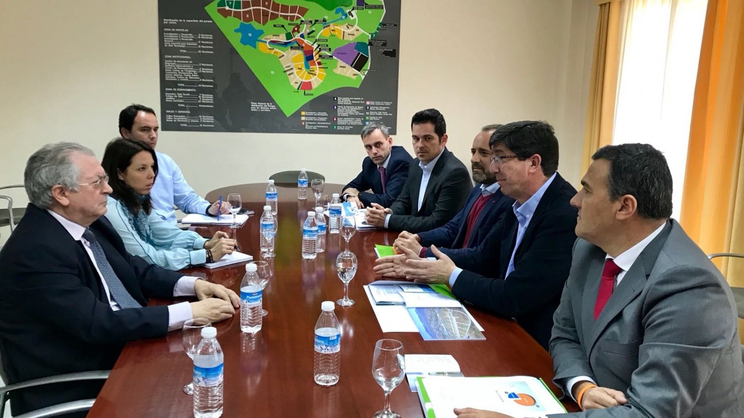 Ciudadanos cierra un acuerdo con la Junta para que este año se decida el mapa de transporte público del PTA