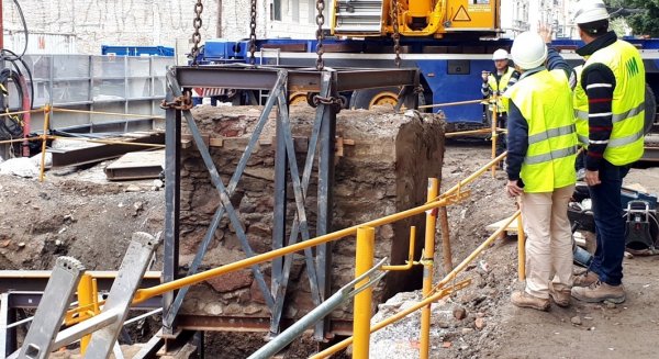 La Junta comienza la extracción y traslado del muro este del Fuerte de San Lorenzo para continuar con el túnel del metro