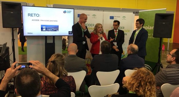 Málaga gana con el proyecto 'ACCEDE' de accesibilidad urbana la iniciativa 'Challenge IOT' de la Junta de Andalucía y Telefónica