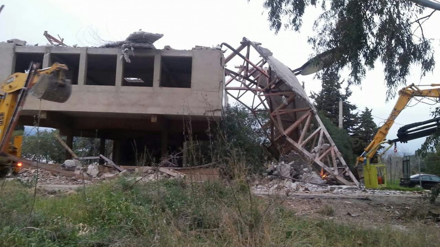 Estepona decreta la demolición de una estructura  que se encontraba fuera de ordenación