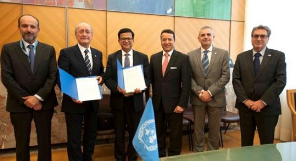 Francisco de la Torre firma en Ginebra el convenio para crear CIFAL con sede en Málaga