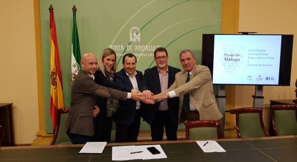 La Junta apoya a la Escuela de San Telmo para promocionar el vino y las pasas de Málaga