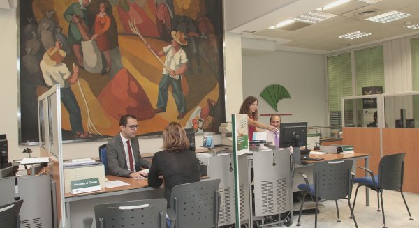 Unicaja Banco colabora un año más en el anticipo de las ayudas de la PAC