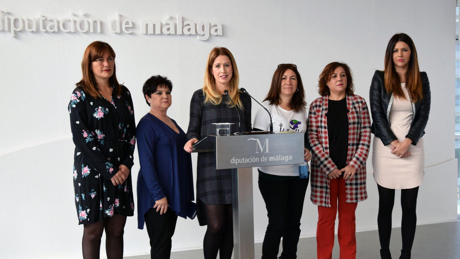El PSOE lleva las reivindicaciones de las camareras de piso a la Diputación