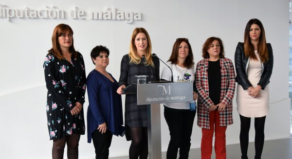 El PSOE lleva las reivindicaciones de las camareras de piso a la Diputación