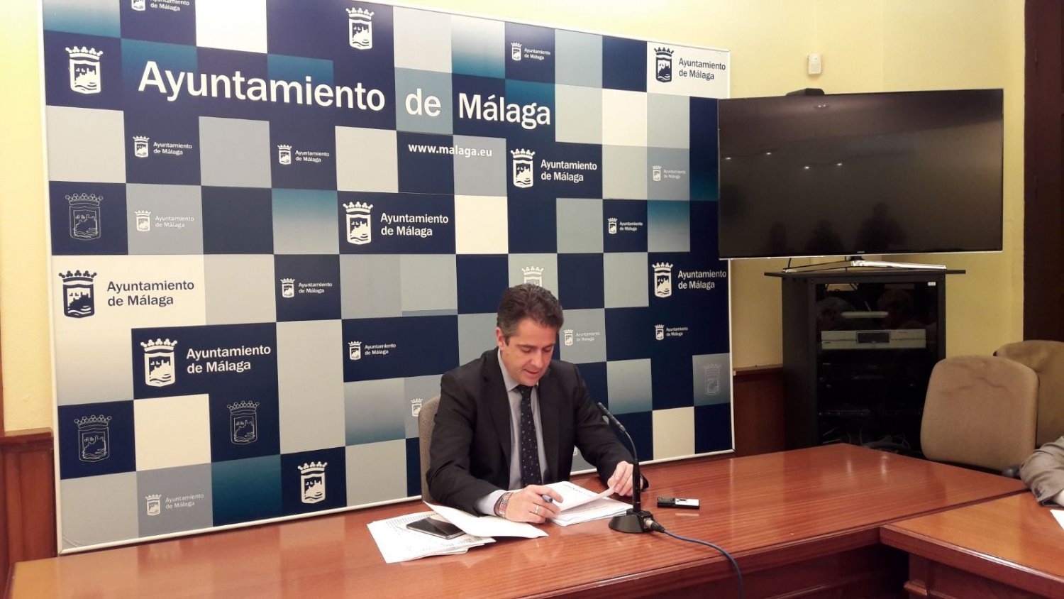 Málaga aprueba el servicio de mantenimiento del equipamiento de playas por 500.000 euros anuales