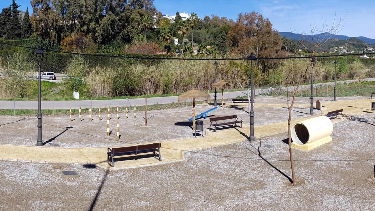 Estepona crea un parque canino de 5.000 metros cuadrados en la zona de La Cala