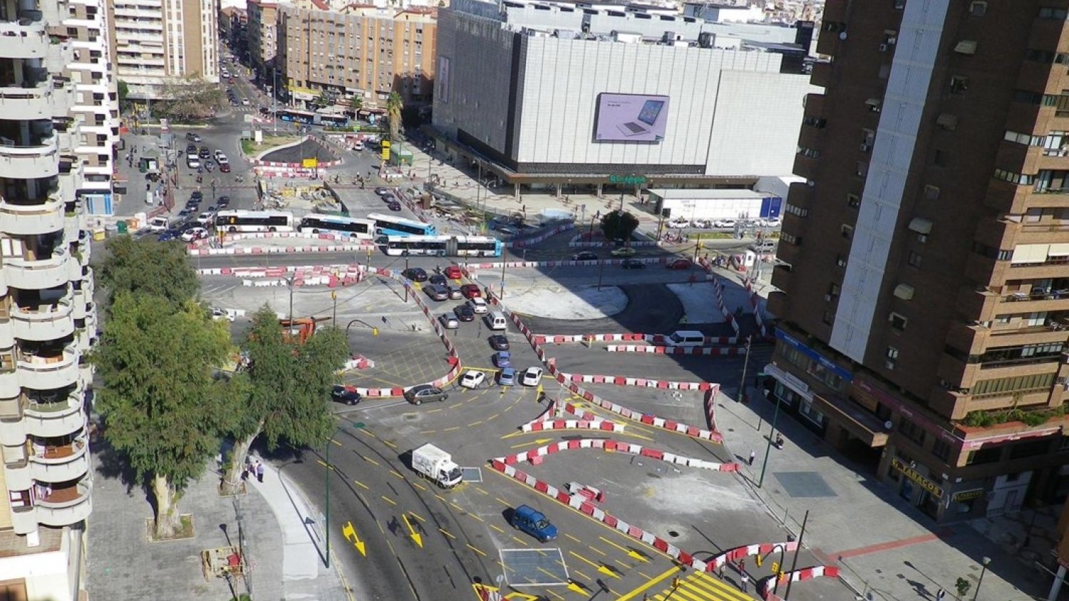 La Junta renovará las barreras de seguridad de los desvíos de tráfico del Metro