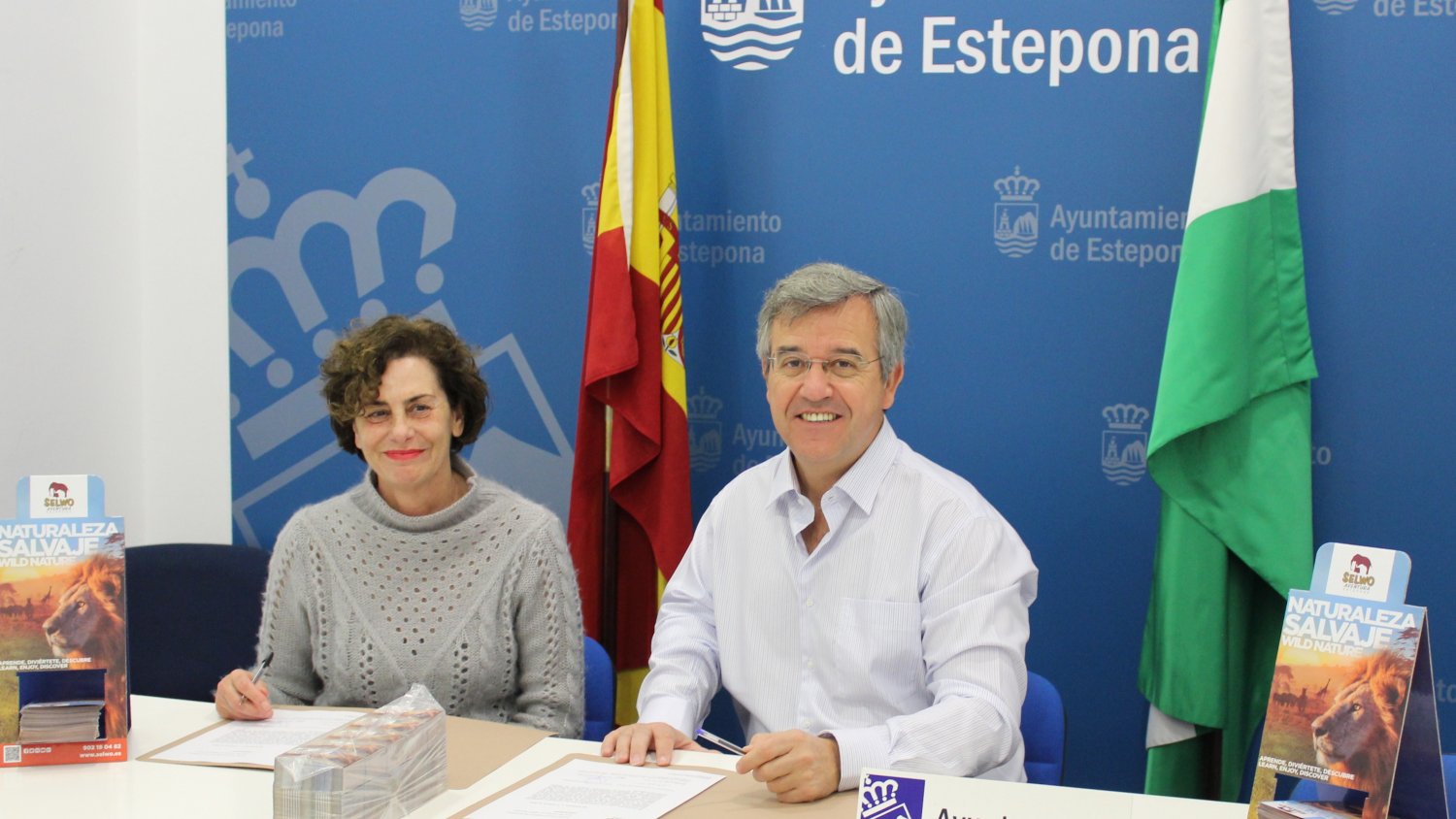 Estepona firma un acuerdo con el Parque Selwo Aventura por ser 