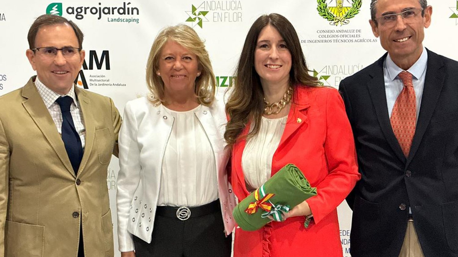 El mantenimiento de las zonas verdes de Antequera, reconocidos en los Premios Andalucía en Flor