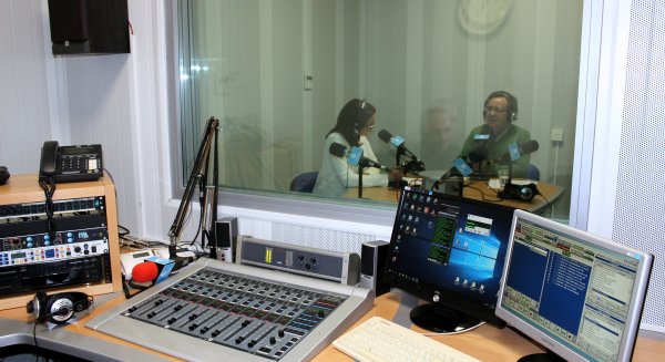 Estepona inaugura las nuevas instalaciones de la radio y televisión municipales