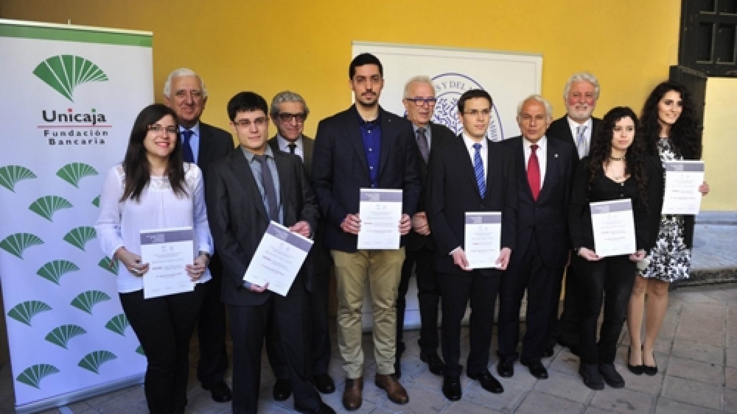 Fundación Unicaja y la Academia de Ciencias Sociales y del Medio Ambiente de Andalucía convocan la XII edición del Premio Andaluz de Trayectorias Académicas